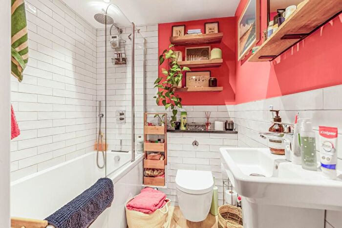 1 Bedroom Flat For Sale In Lisson Street, London, NW1