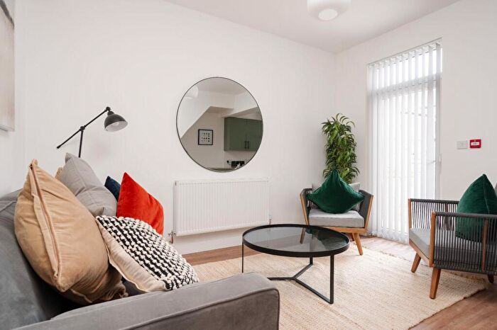 4 Bedroom Terraced House To Rent In Langton Road, L15