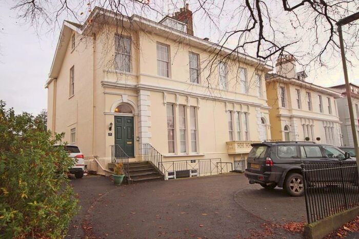1 Bedroom Flat To Rent In Malvern Place, GL50
