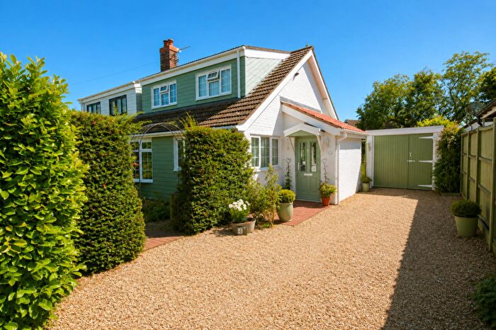 3 Bedroom Chalet For Sale In Ringwood Close, Little Melton, NR9