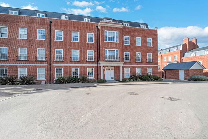 2 Bedroom Flat For Sale In Abbots Gate, Bury St. Edmunds, IP33