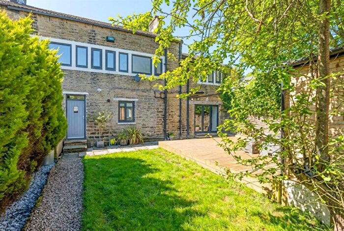 4 Bedroom Cottage For Sale In Station Street, Meltham, HD9