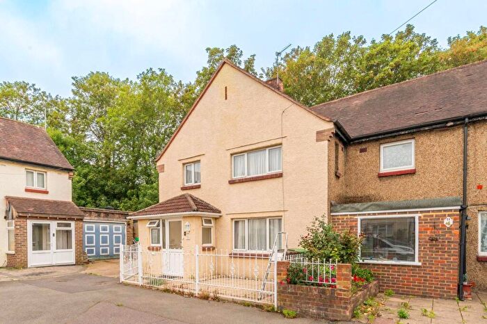 3 Bedroom Semi-Detached House To Rent In Bishops Close, Sutton, SM1