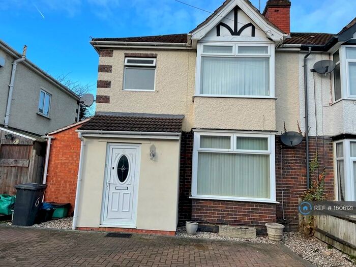 4 Bedroom Semi-Detached House To Rent In Southfield Road, Gloucester, GL4