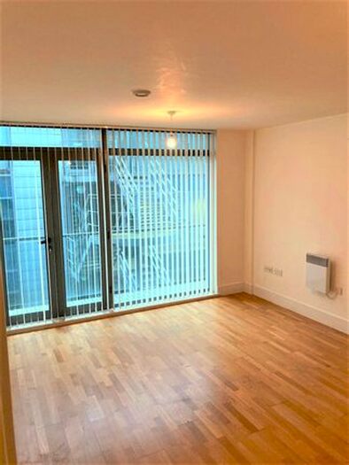 2 Bedroom Flat To Rent In Henry Street, Liverpool, Merseyside, L1