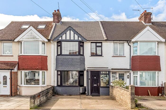 3 Bedroom Terraced House For Sale In Clarendon Road, Worthing, BN14