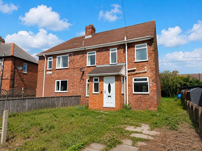 2 Bedroom Semi Detached House For Sale In Hazelwood Gardens, Harrraton, Washington, NE38