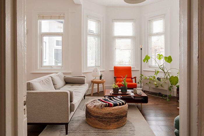 3 Bedroom Terraced House For Sale In Tottenhall Road, London, N13