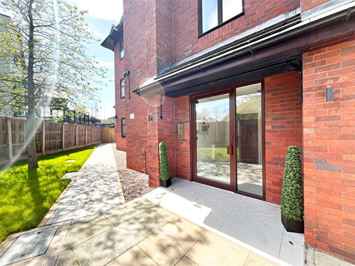 1 Bedroom Flat To Rent In Old Road, Handforth, Wilmslow, SK9