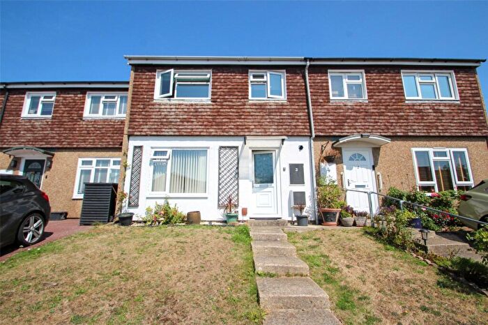 3 Bedroom Terraced House For Sale In Norbury Gardens, Hamble, Southampton, Hampshire, SO31