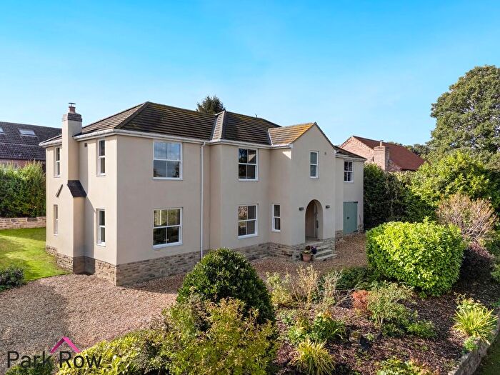 4 Bedroom Detached House For Sale In High Street, South Milford, LS25