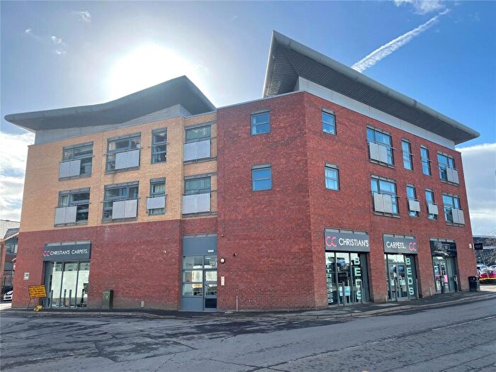 Apartment To Rent In The Point, Whitehall Place, Leeds, LS12