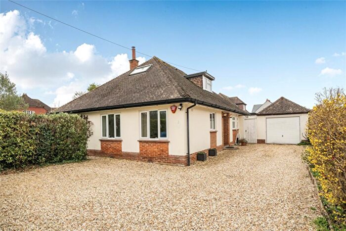 4 Bedroom Detached House For Sale In Rookes Lane, Lymington, Hampshire, SO41