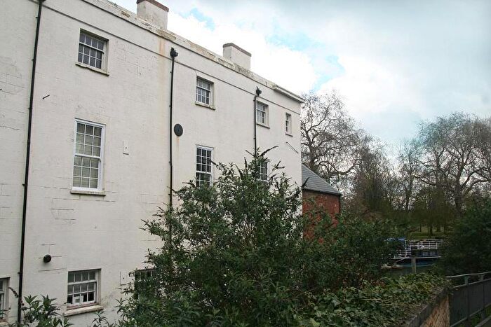 1 Bedroom Flat To Rent In Salter Brothers Yard, Folly Bridge, Oxford, OX1