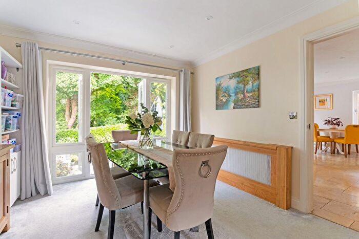 5 Bedroom Detached House For Sale In Foxhill Close, High Wycombe, HP13