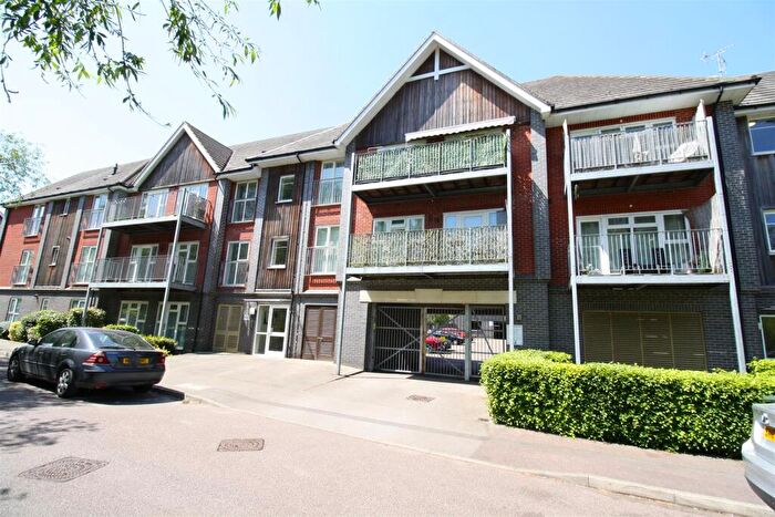 2 Bedroom Apartment For Sale In Millward Drive, Bletchley, Milton Keynes, MK2