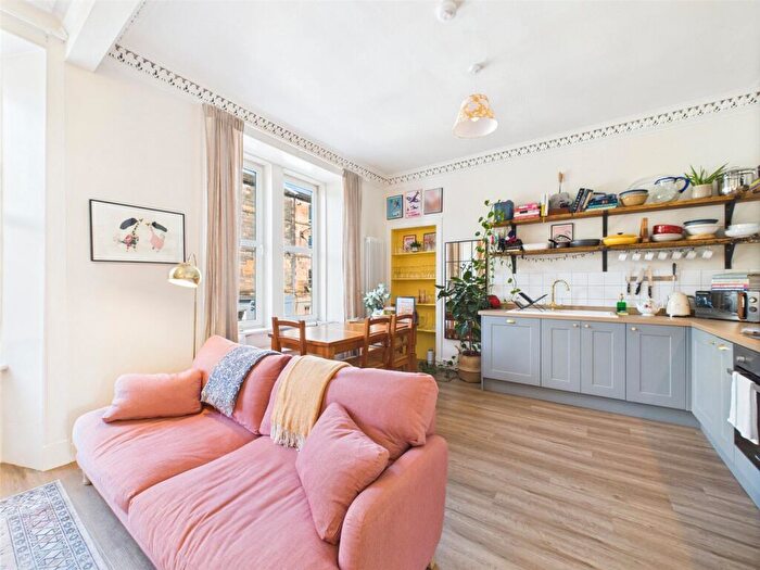 2 Bedroom Apartment To Rent In Newhaven Road, Edinburgh, Midlothian, EH6