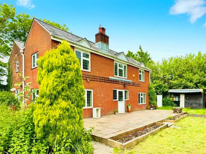 5 Bedroom Detached House For Sale In Main Road, Dibden, SO45