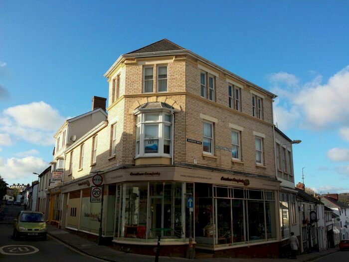 2 Bedroom Flat To Rent In Manchester House, Bideford, Devon, EX39