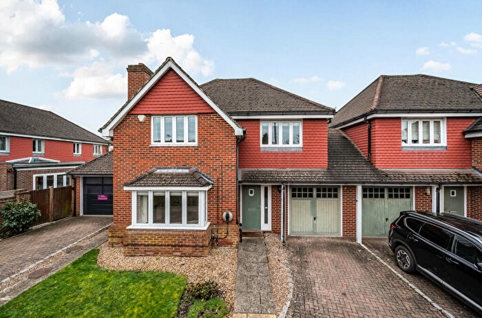 4 Bedroom Detached House For Sale In Church Road, Byfleet, Surrey, KT14