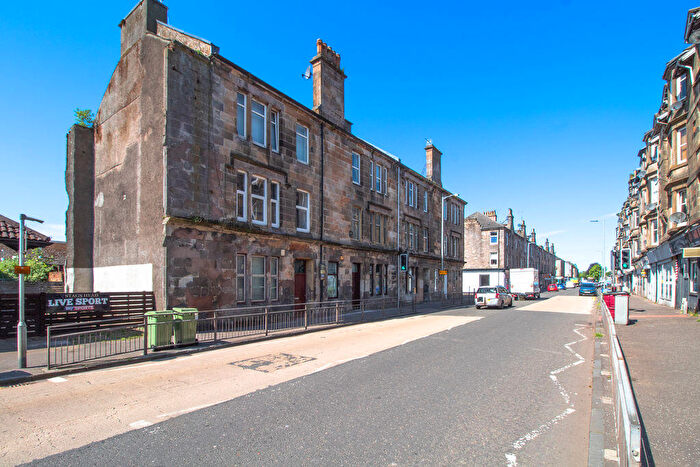 2 Bedroom Flat To Rent In Glasgow Road, Dumbarton, G82