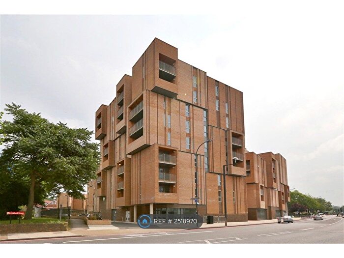 2 Bedroom Flat To Rent In Bromley Rd, London, SE6