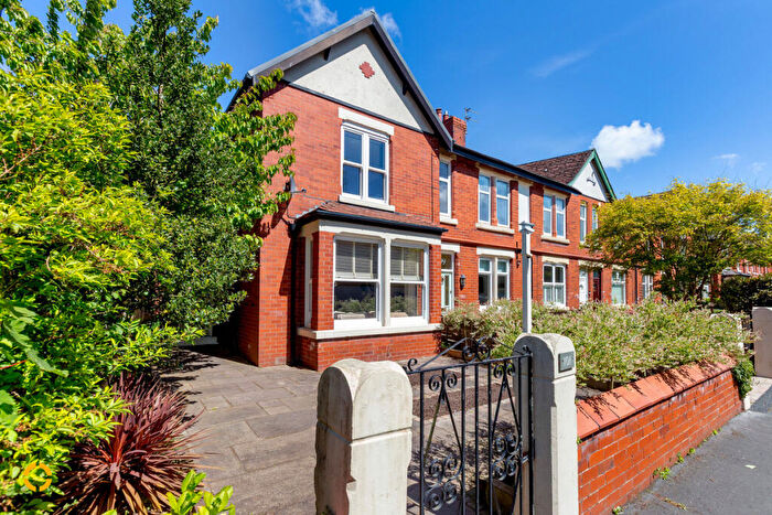 5 Bedroom End Of Terrace House For Sale In Rossall Road, Ansdell, FY8