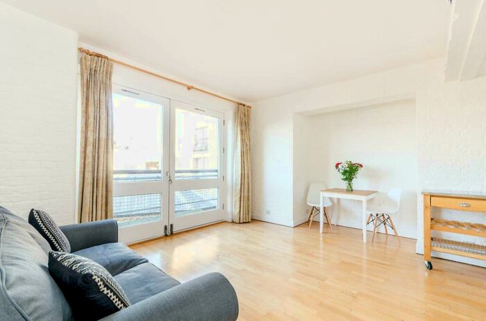 1 Bedroom Flat To Rent In New Crane Place, Wapping, London, E1W