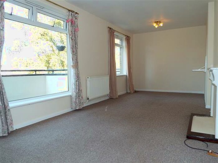2 Bedroom Flat To Rent In Ravendale Drive, Ermine, Lincoln, LN2