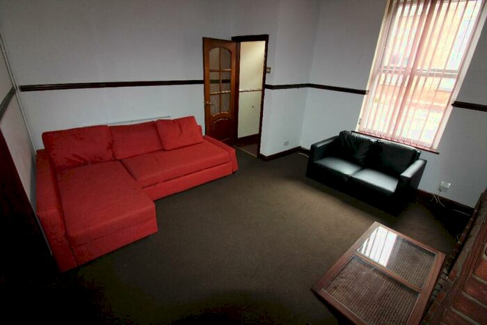 3 Bedroom Terraced House To Rent In Henderson Street, Preston, PR1