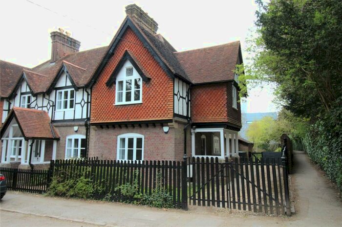 2 Bedroom End Of Terrace House To Rent In Park Street, Tring, Hertfordshire, HP23