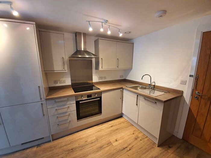 1 Bedroom Flat To Rent In Causewayhead, Penzance, TR18