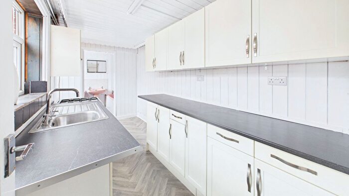 3 Bedroom End Terrace House For Sale In Noel Street, Gainsborough, Lincolnshire, DN21