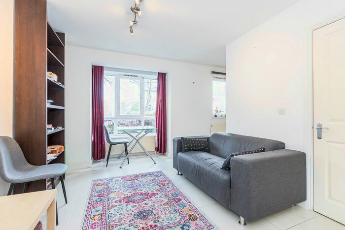Studio To Rent In Bride Street, London, N7