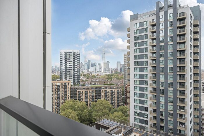 2 Bedroom Flat For Sale In Deacon Street, London, SE17