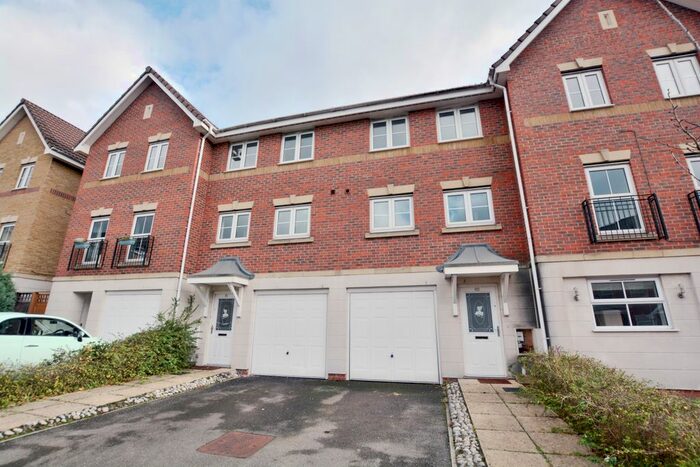 3 Bedroom Town House To Rent In Crispin Way, Uxbridge UB8