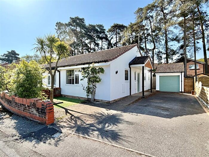 1 Bedroom Semi Detached Bungalow For Sale In Nightjar Close, Creekmoor, BH17