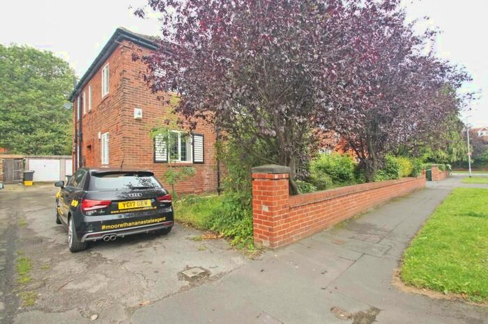 2 Bedroom Flat To Rent In St Chads View, Headingley, Leeds, LS6