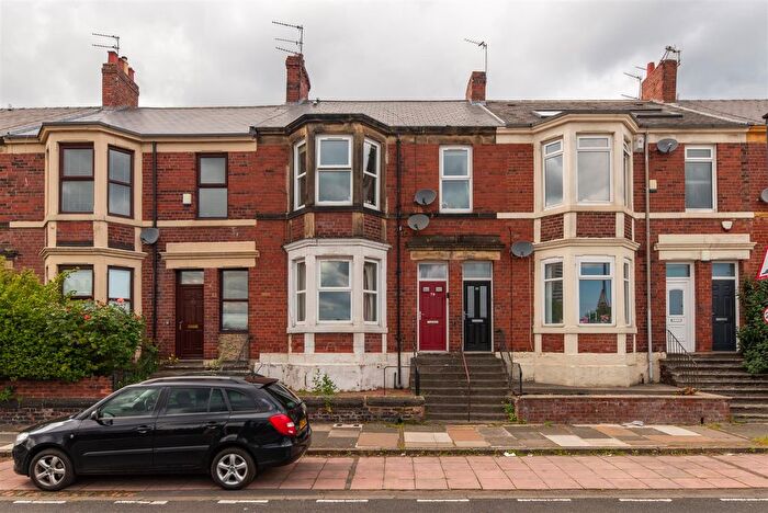 3 Bedroom Flat For Sale In Dinsdale Road, Sandyford, Newcastle Upon Tyne, NE2