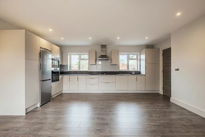 2 Bedroom Flat To Rent In Pangbourne Drive, Stanmore, HA7