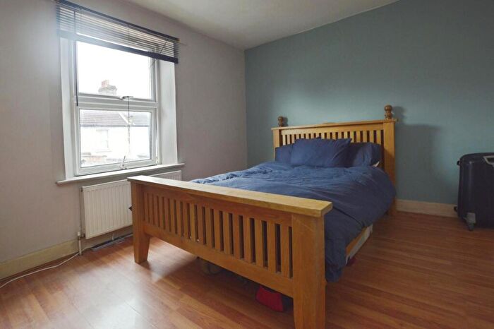 2 Bedroom Terraced House To Rent In Brock Road, London, E13