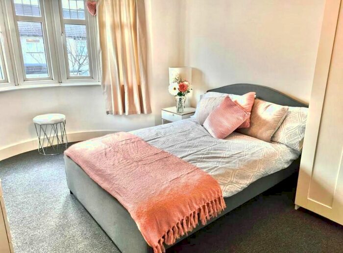 5 Bedroom Terraced House To Rent In Aberfoyle Road, Streatham Common, SW16