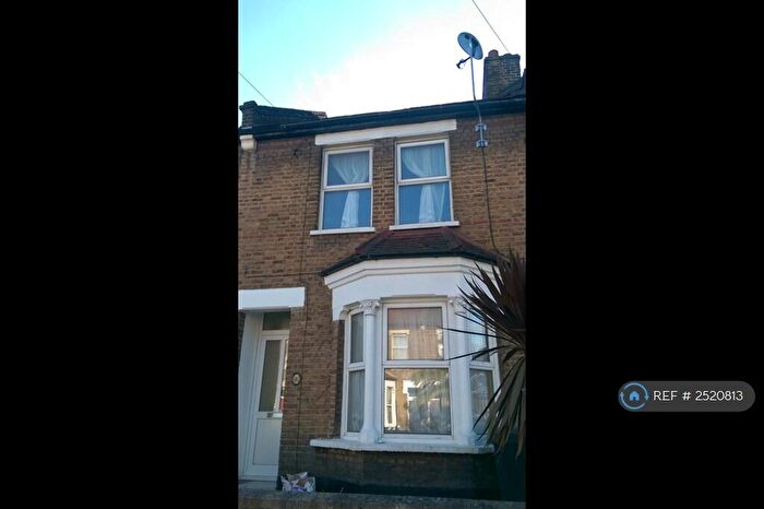 3 Bedroom Terraced House To Rent In Engleheart Road, London, SE6