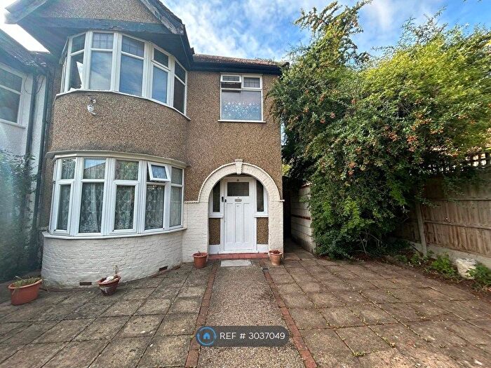 1 Bedroom Flat To Rent In Holder Hill Crescent, London, NW4