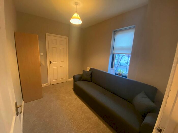 Studio To Rent In Flat 1 E High Town Road, Luton LU2