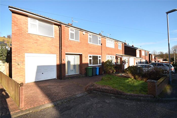 5 Bedroom Semi-Detached House For Sale In Brookfield, High Crompton, Shaw, Oldham, OL2