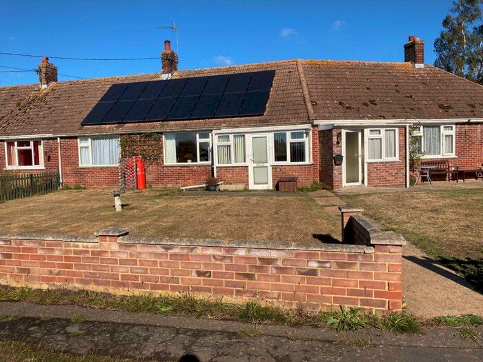 2 Bedroom Bungalow To Rent In Moorlands, Woodbridge, IP12