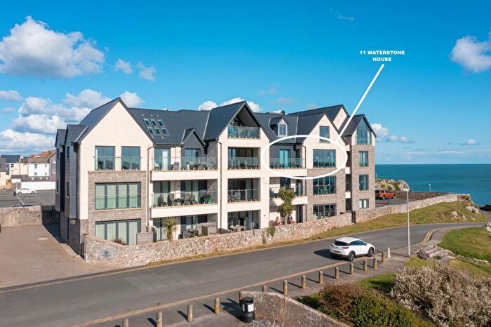 2 Bedroom Apartment For Sale In Battery Road, Tenby, SA70