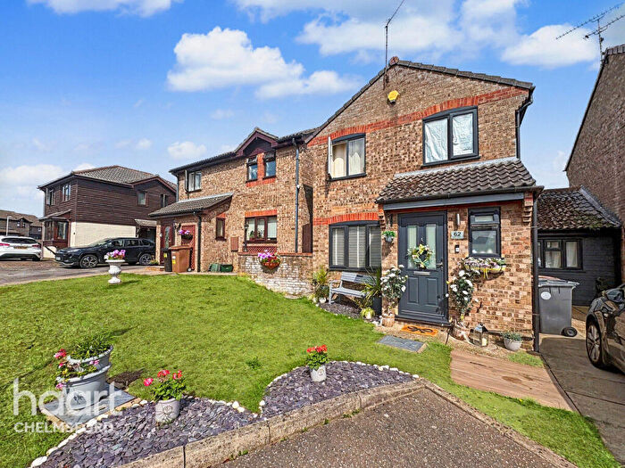 4 Bedroom Link Detached House For Sale In Golding Thoroughfare, Chelmsford, CM2