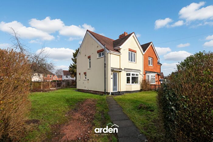 3 Bedroom Semi Detached House For Sale In Churchfields Close, Bromsgrove, B61